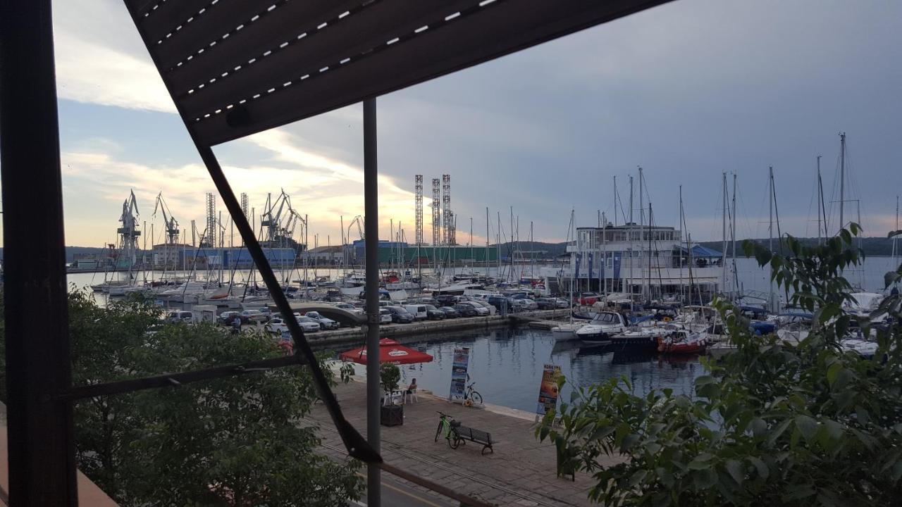 Harbour-Apartment With Sea View And Parking Spot Pula Buitenkant foto
