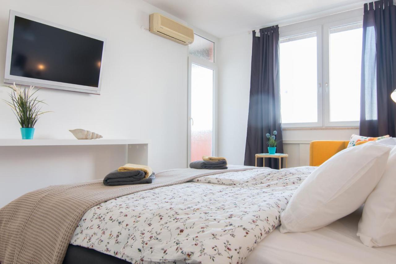 Harbour-Apartment With Sea View And Parking Spot Pula Buitenkant foto